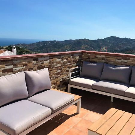 Villa Leyre`s House à Frigiliana Extérieur photo